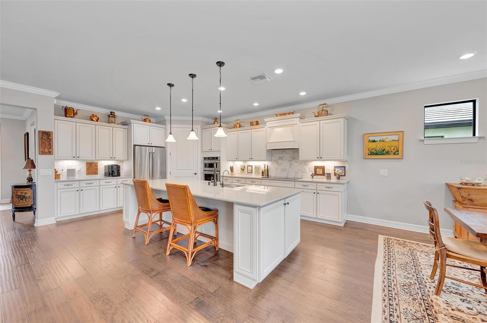 Listing photo id 16 for 13631 Salinas Street