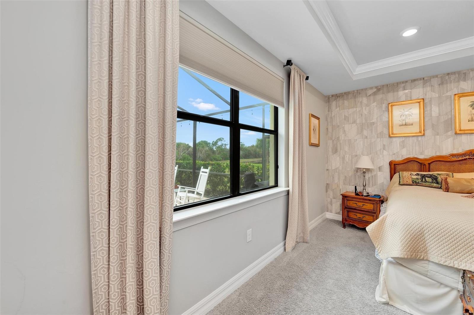 Listing photo id 22 for 13631 Salinas Street