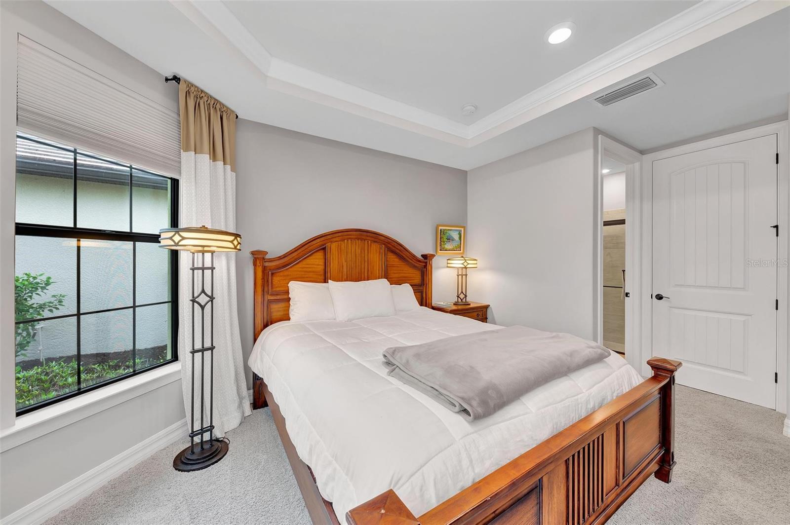 Listing photo id 33 for 13631 Salinas Street