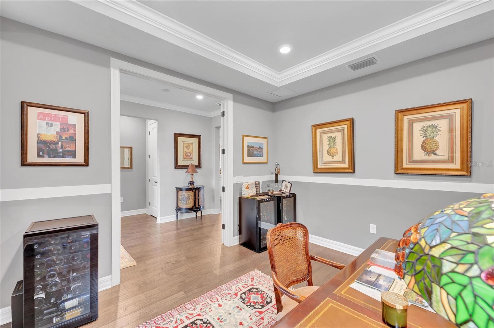 Listing photo id 37 for 13631 Salinas Street