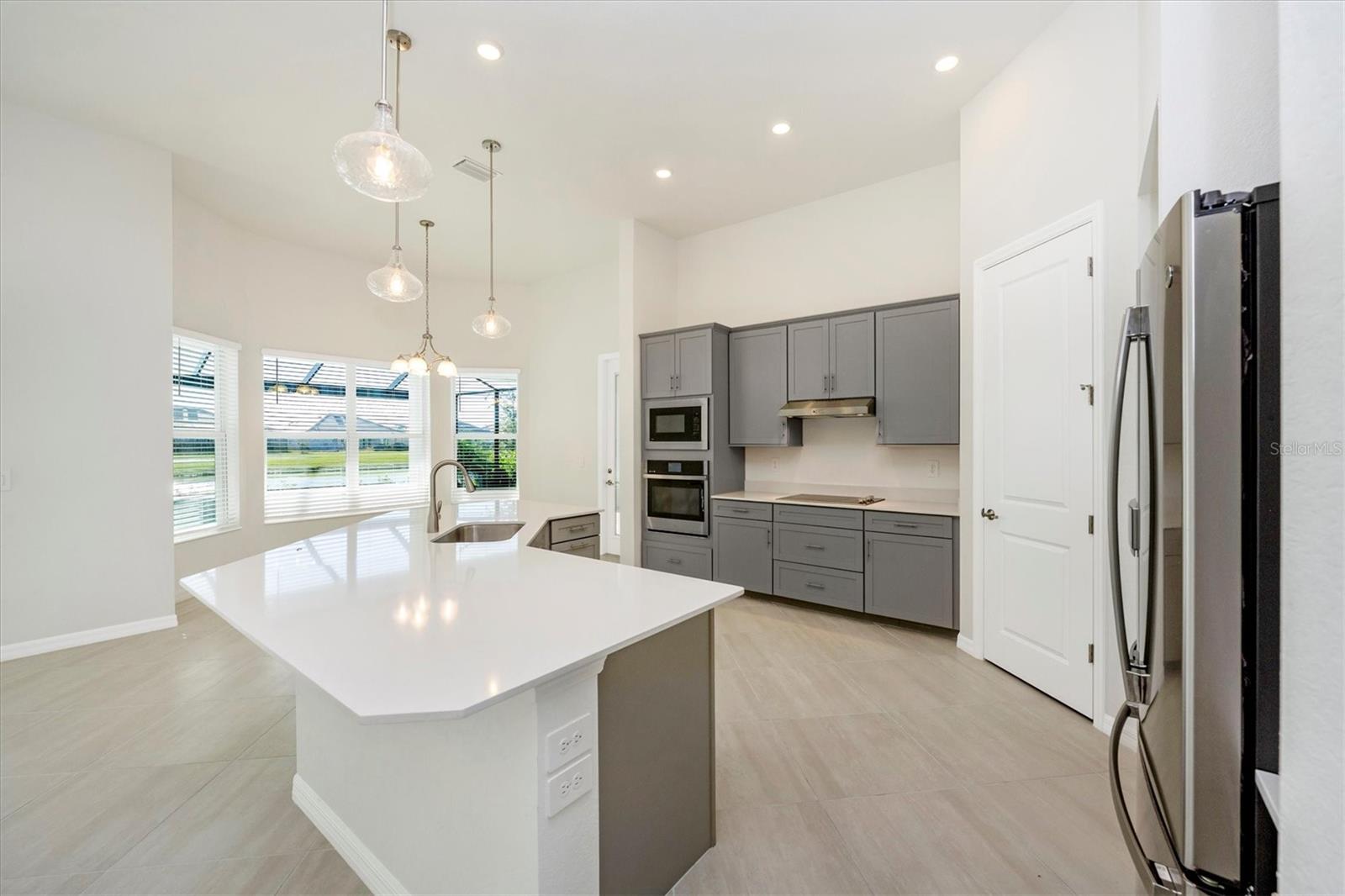 Image 17 of 87 For 12655 Wellen Golf Street