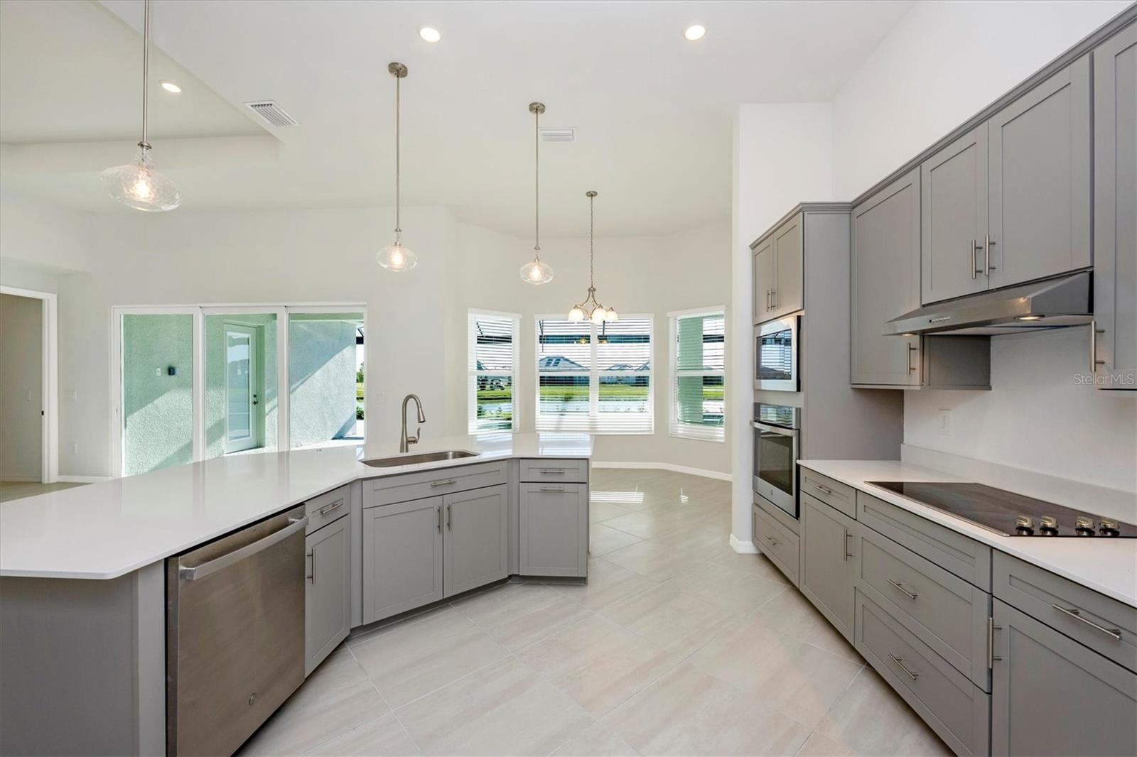 Image 19 of 87 For 12655 Wellen Golf Street