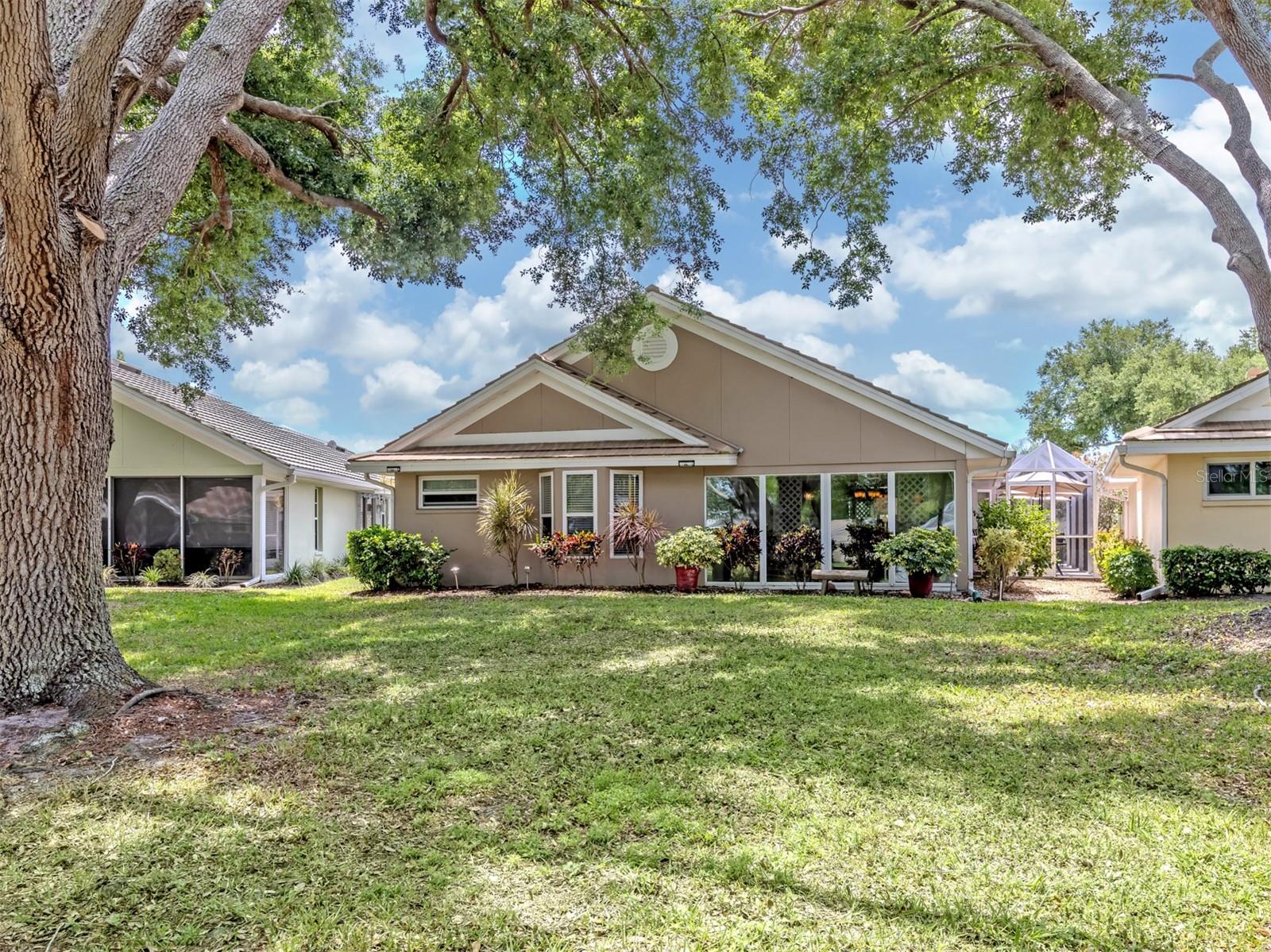 Image 19 of 49 For 525 Clubside Circle 53