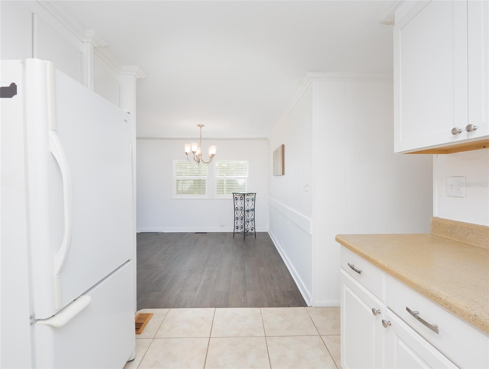 Image 21 of 60 For 610 Delphinium Drive