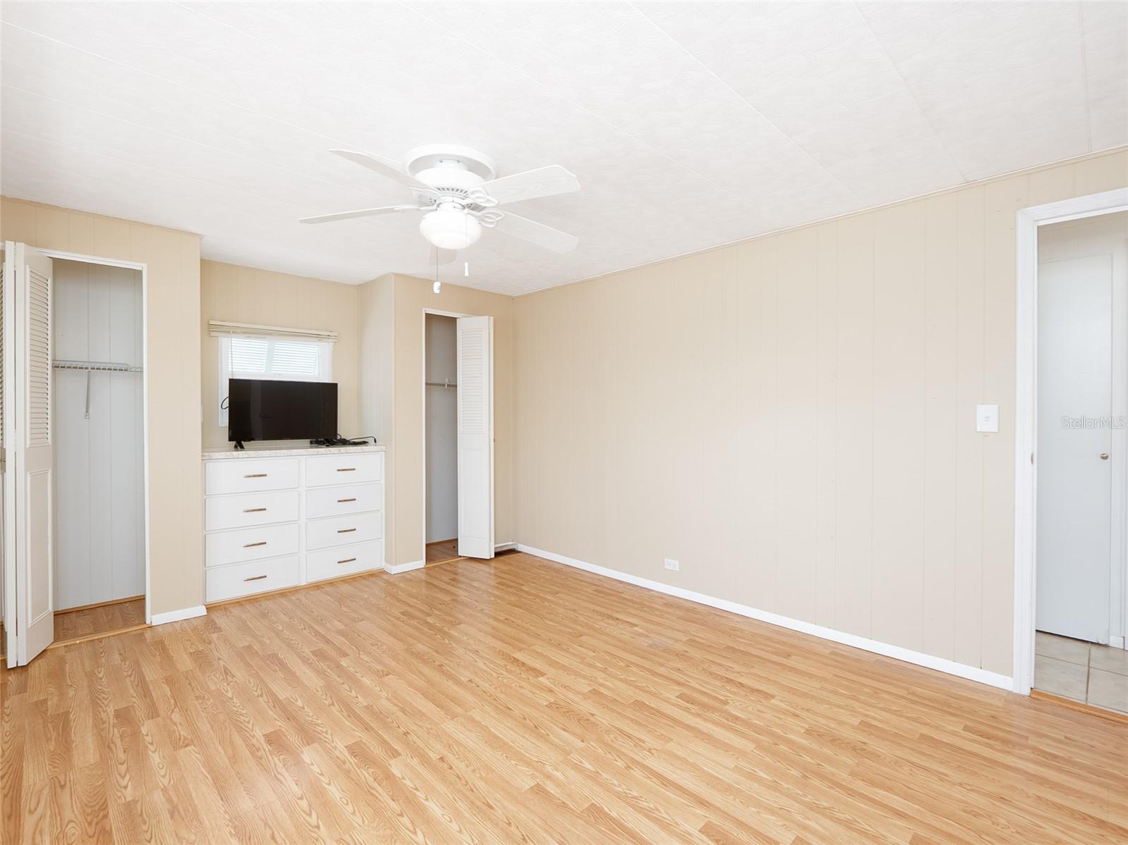 Image 25 of 60 For 610 Delphinium Drive