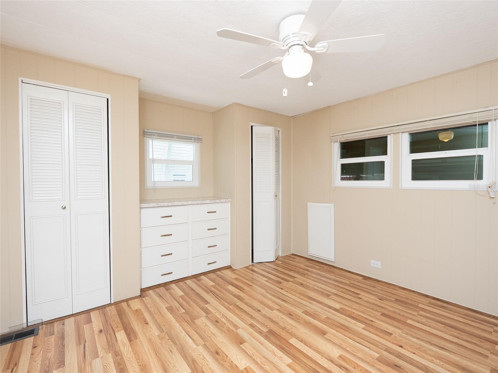 Image 31 of 60 For 610 Delphinium Drive