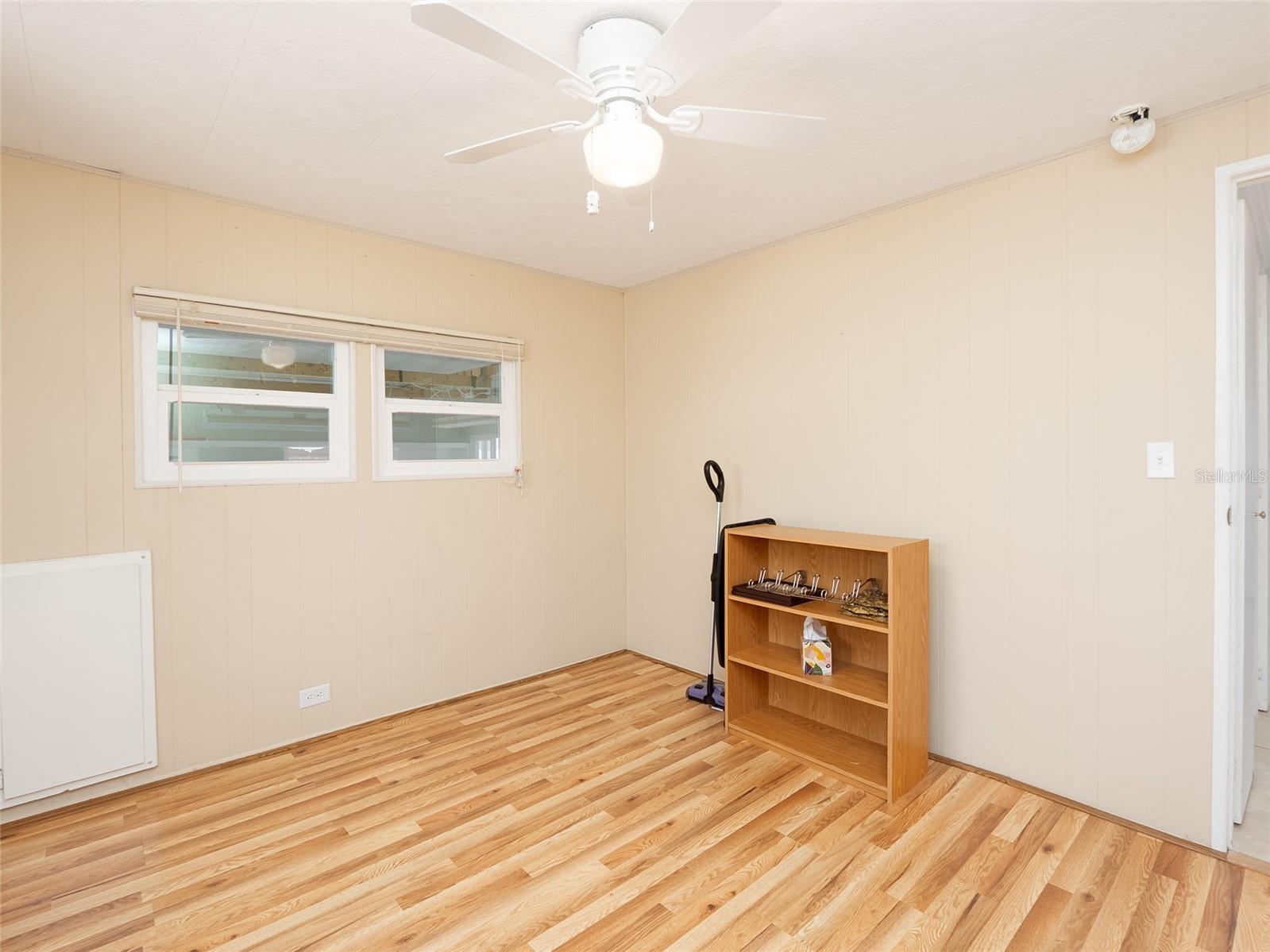 Image 33 of 60 For 610 Delphinium Drive