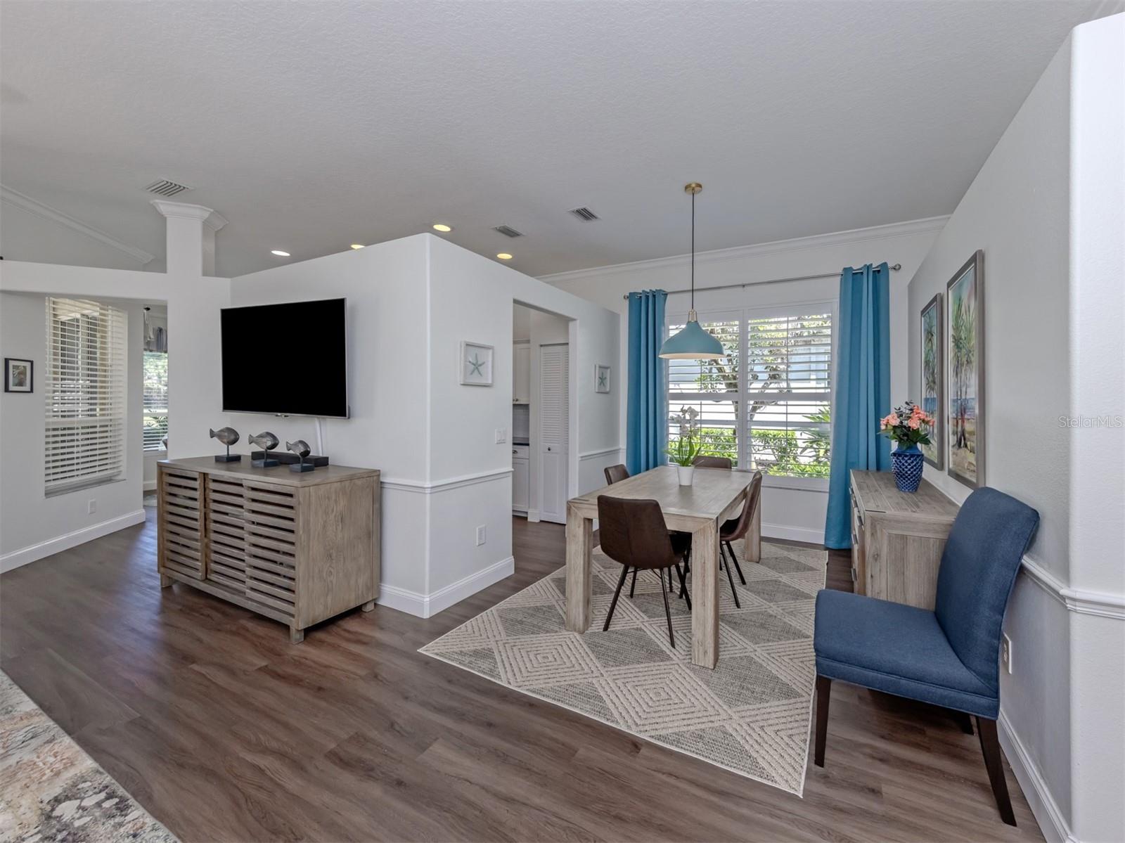 Image 13 of 65 For 535 Fallbrook Drive