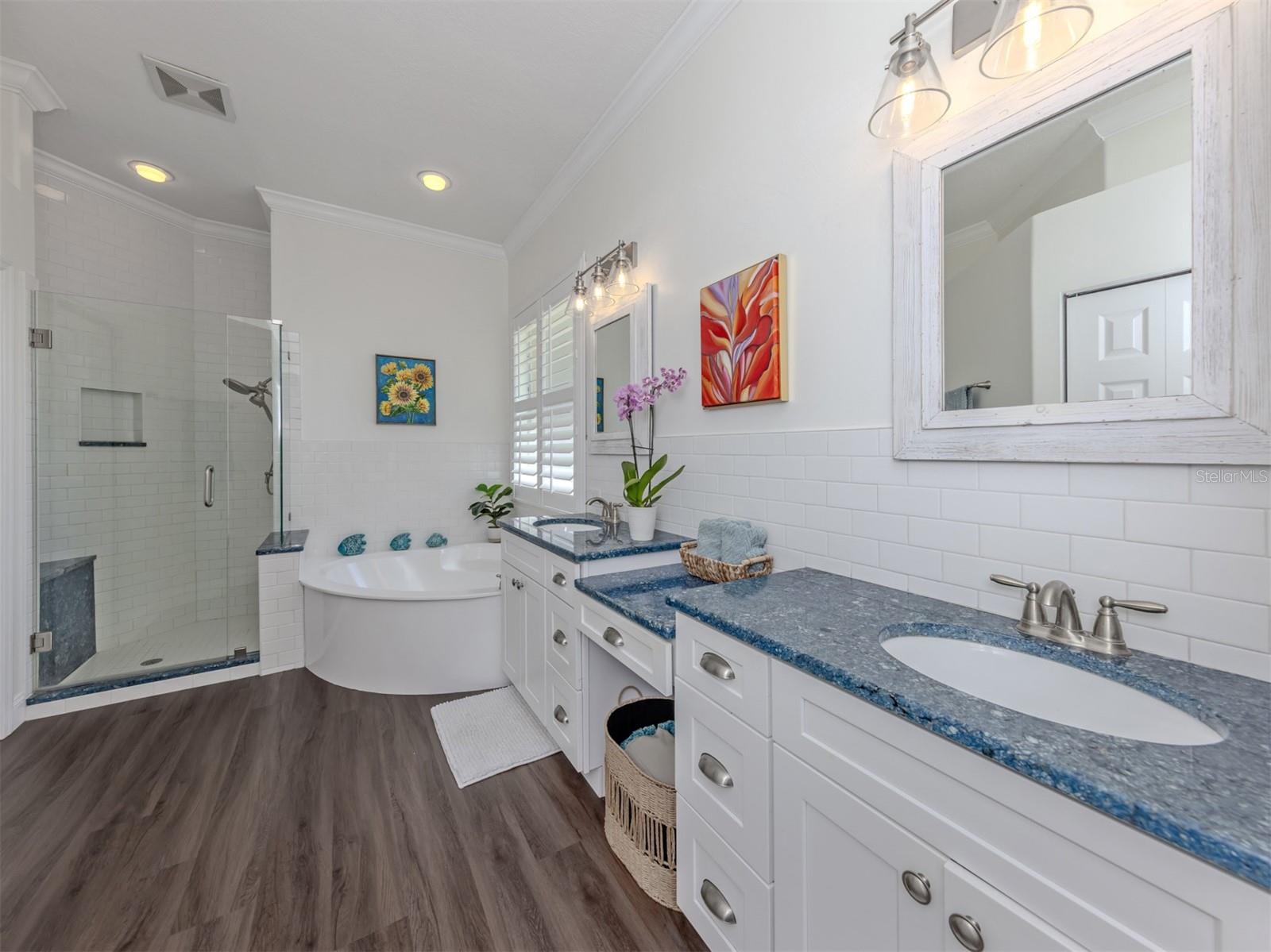 Image 21 of 65 For 535 Fallbrook Drive
