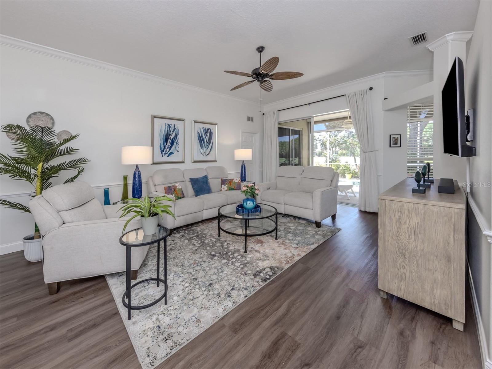 Image 6 of 65 For 535 Fallbrook Drive