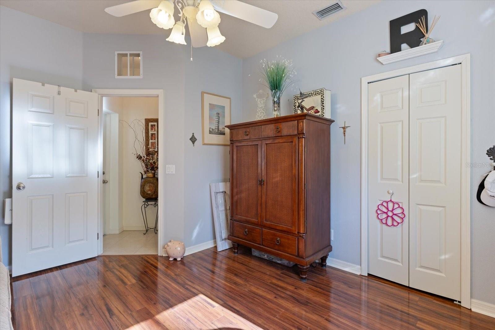 Image 31 of 40 For 4879 Eldron Avenue