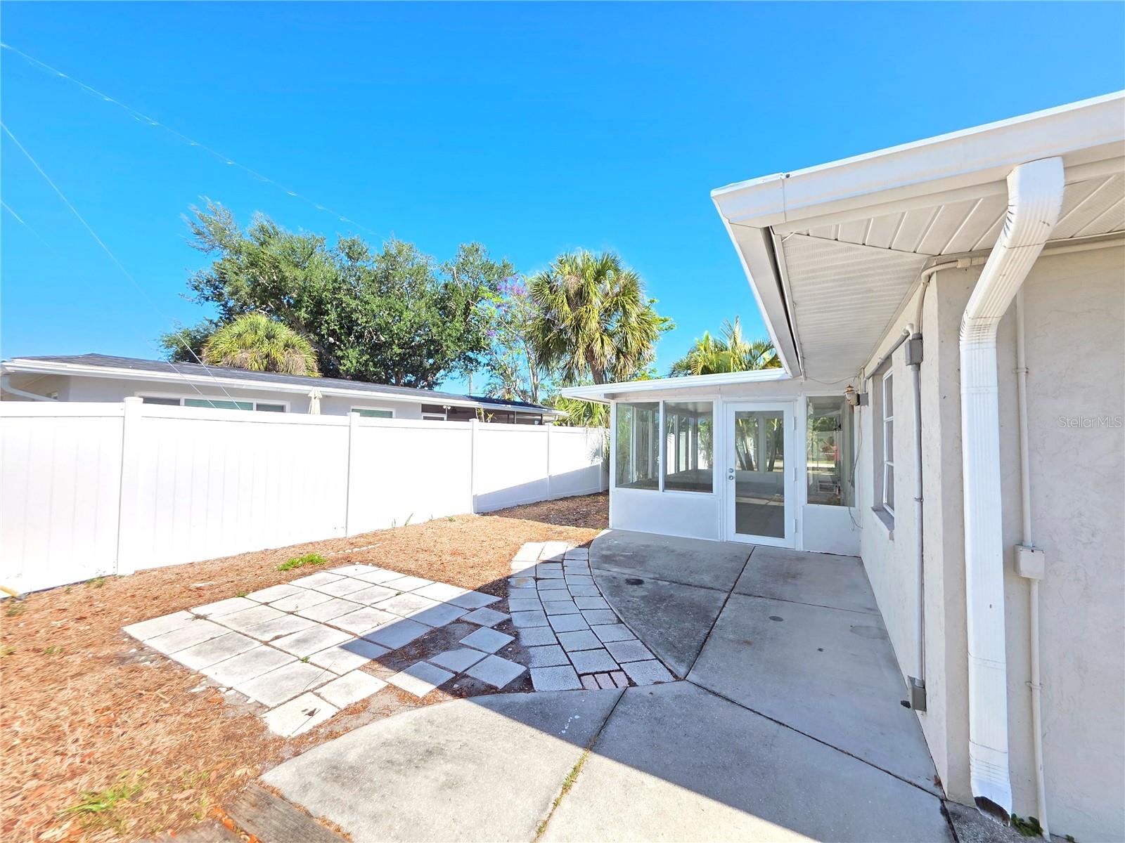 Image 21 of 23 For 1770 Elm Drive