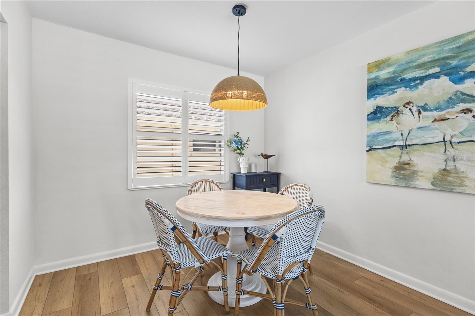 Image 11 of 41 For 521 Venice Avenue 16