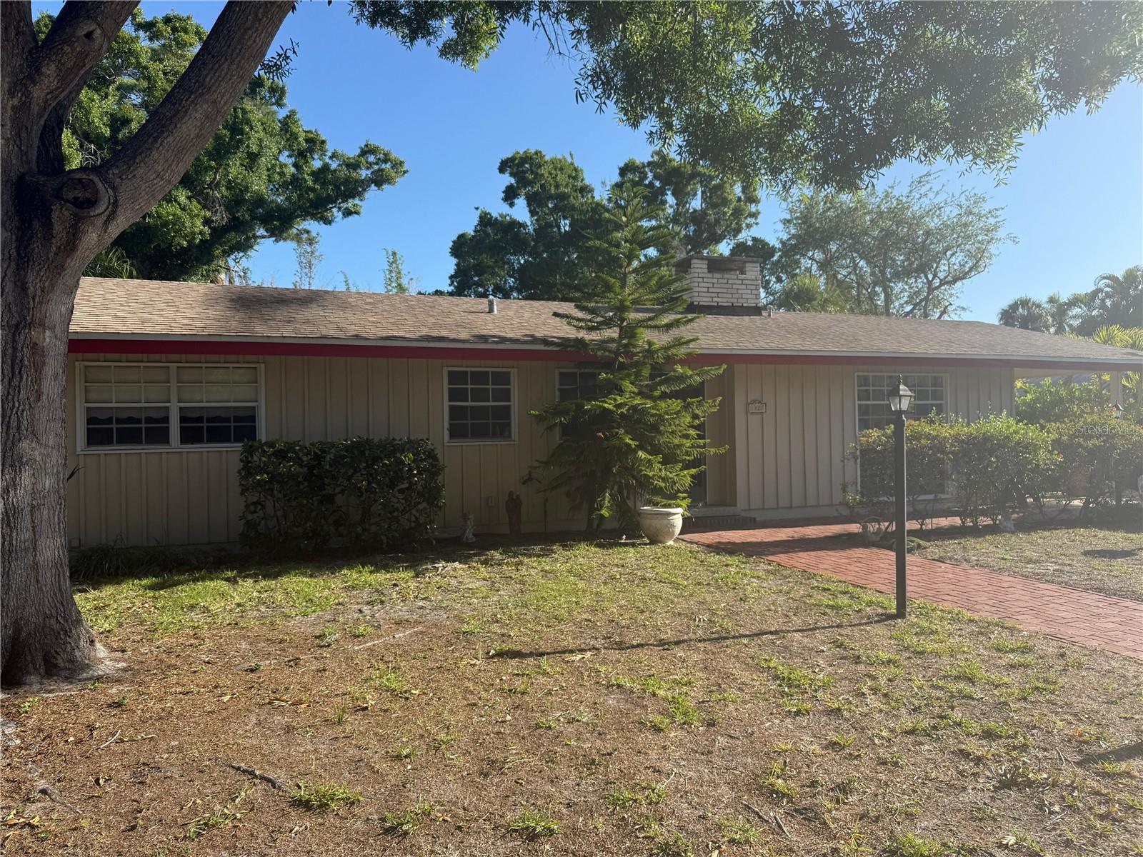 Image 3 of 9 For 1827 Alta Vista Street