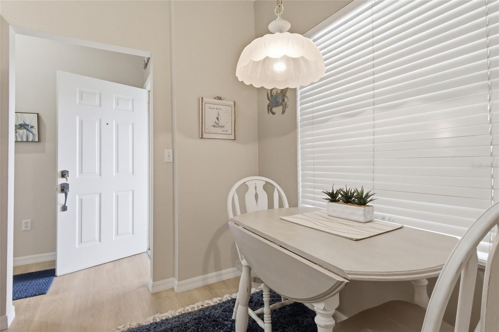 Image 16 of 46 For 9320 Clubside Circle S 2310
