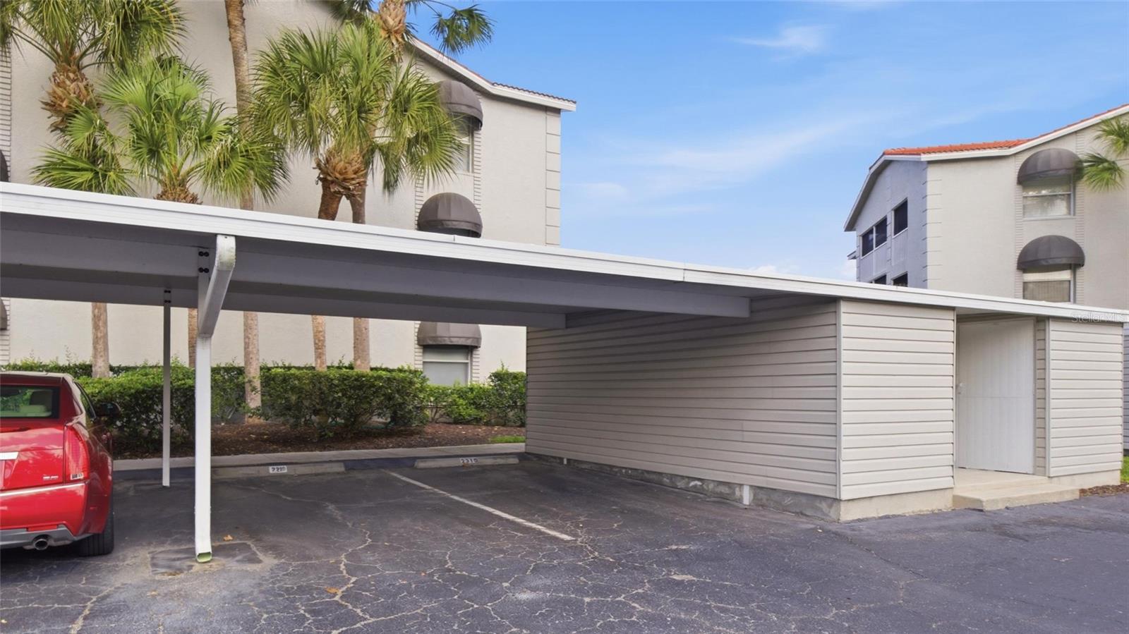 Image 22 of 46 For 9320 Clubside Circle S 2310