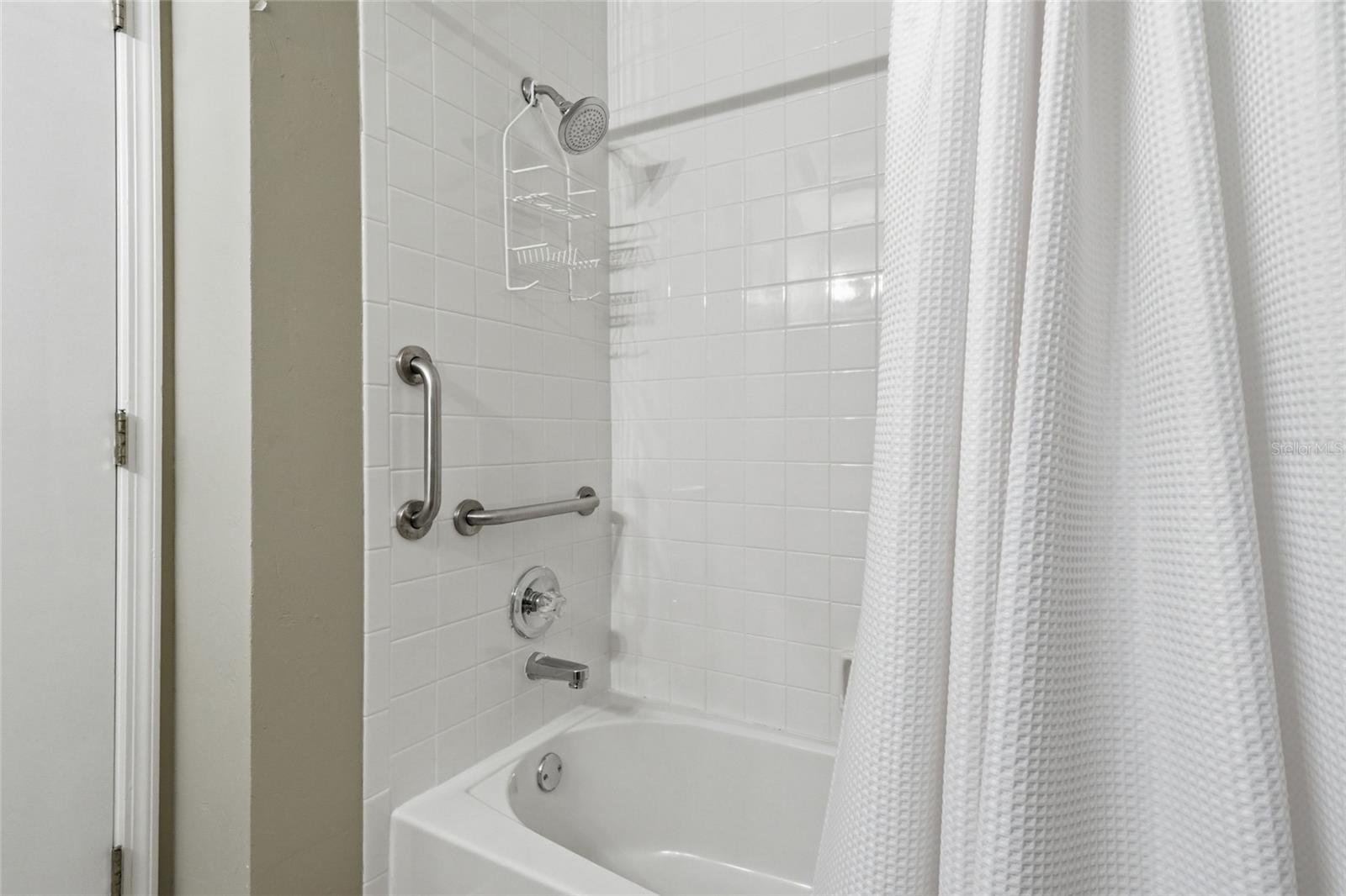 Image 28 of 46 For 9320 Clubside Circle S 2310