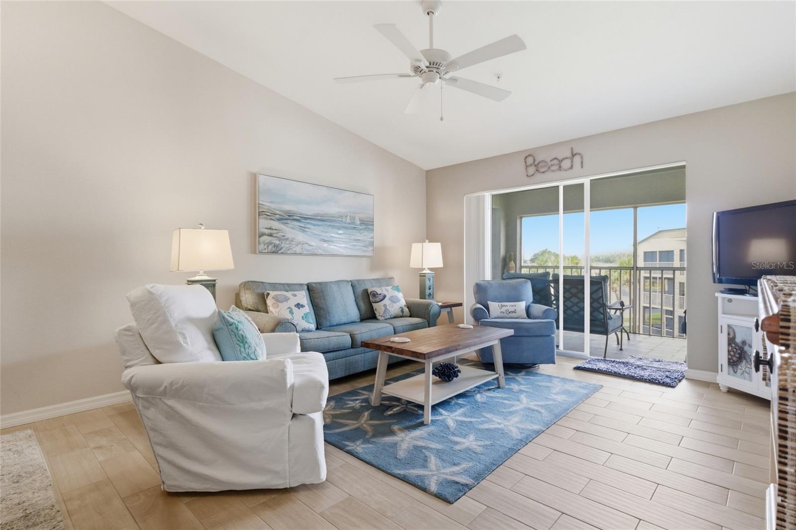 Image 8 of 46 For 9320 Clubside Circle S 2310