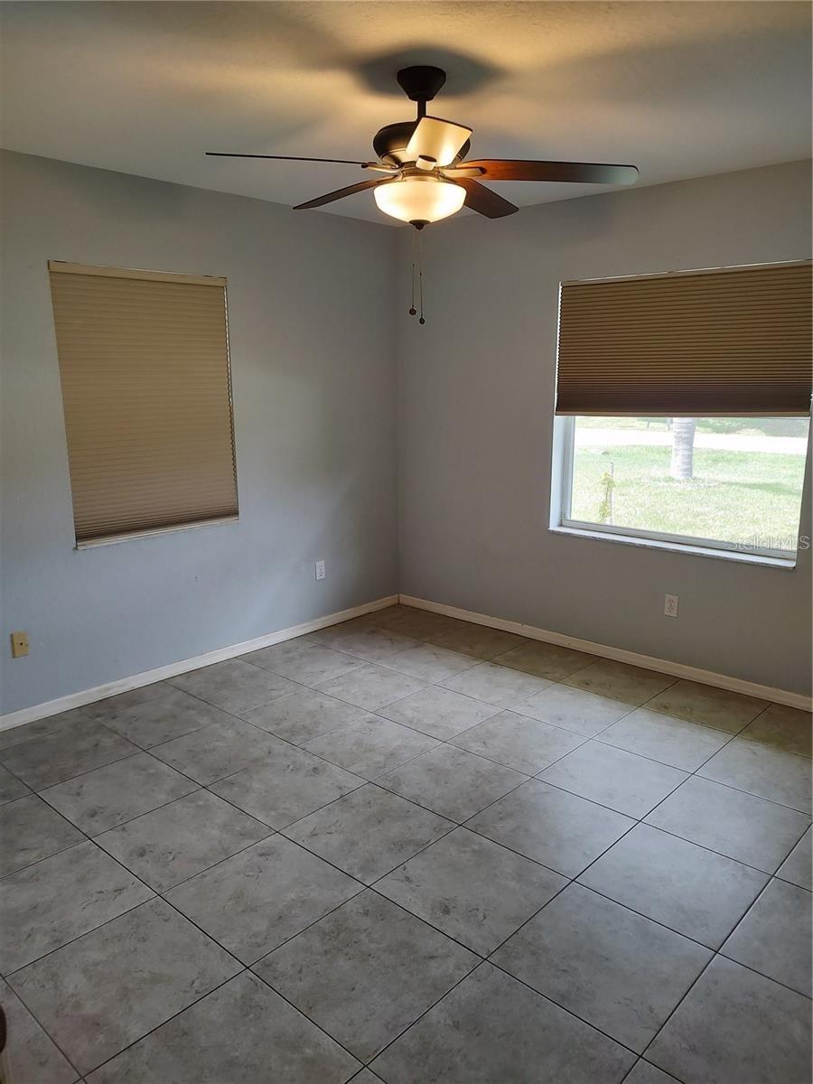 Image 6 of 9 For 2051 Logsdon Street