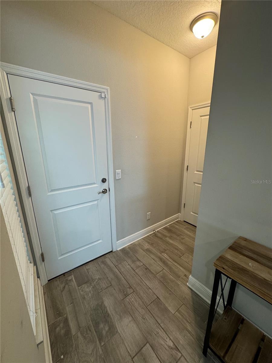 Image 7 of 23 For 5122 78th St Circle E