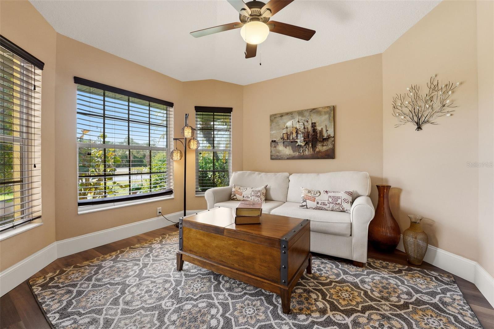 Image 10 of 41 For 3420 Sumter Boulevard