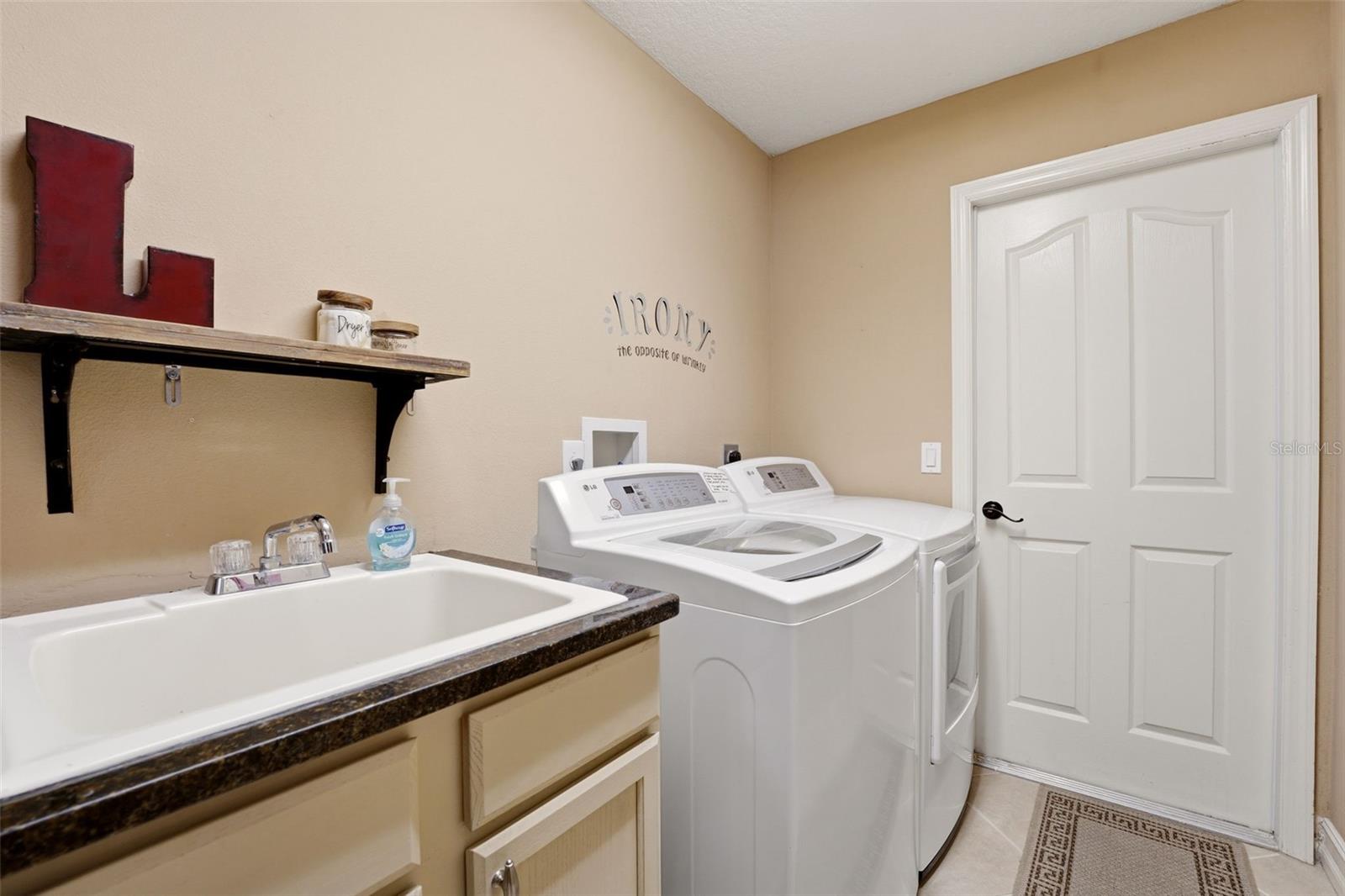 Image 33 of 41 For 3420 Sumter Boulevard