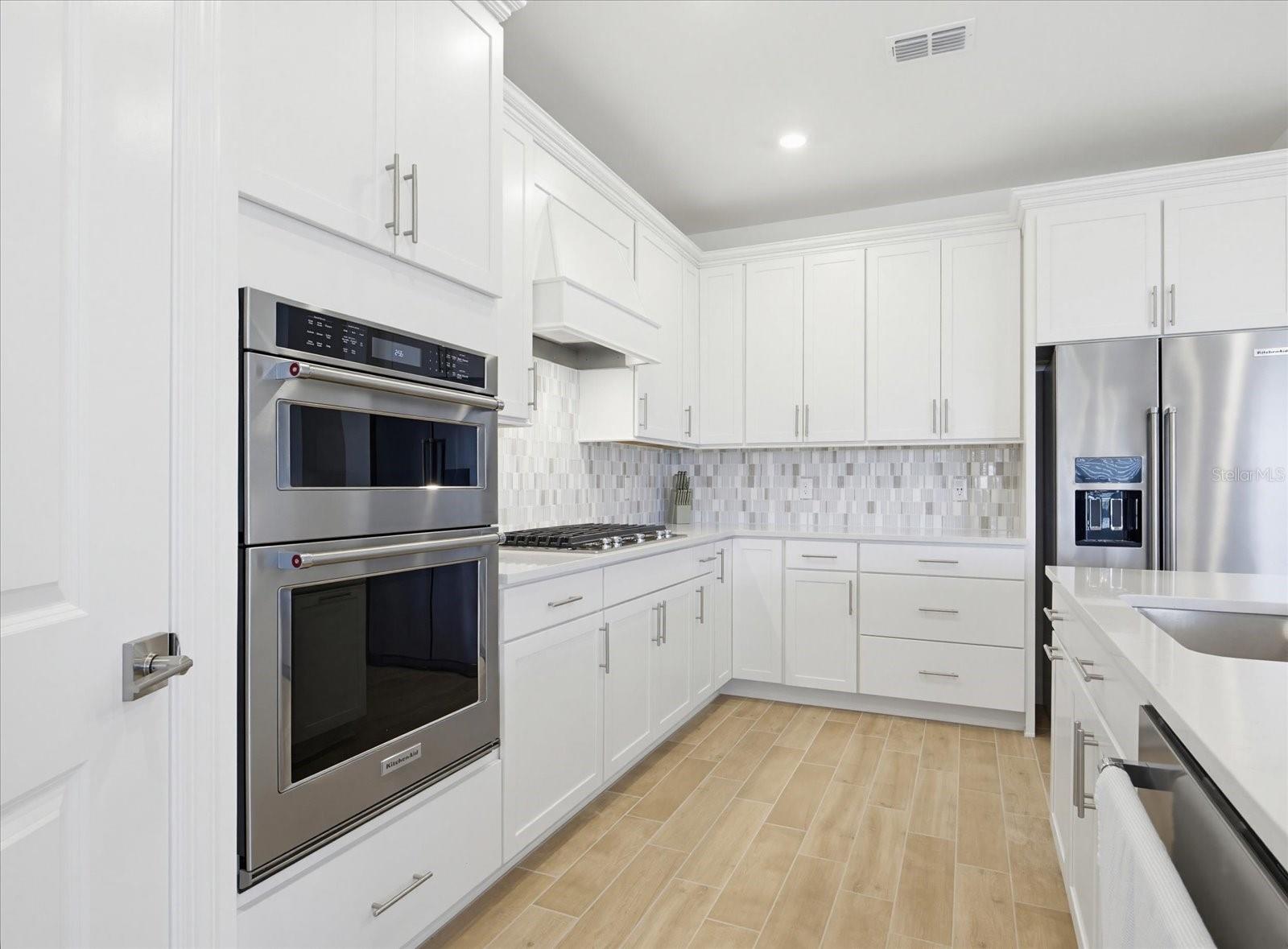 Image 10 of 75 For 10408 Sea Breeze Ridge Drive
