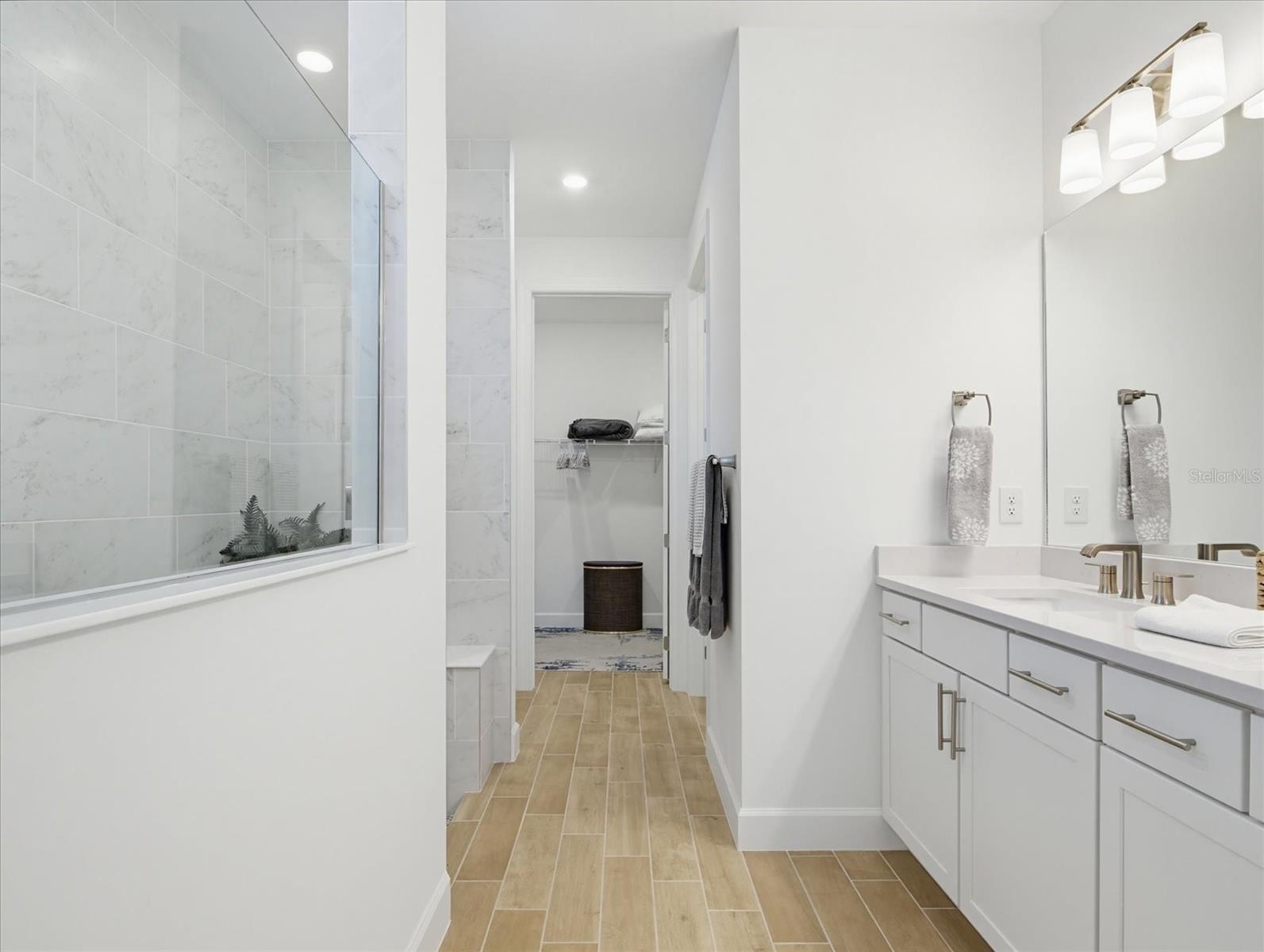 Image 21 of 75 For 10408 Sea Breeze Ridge Drive
