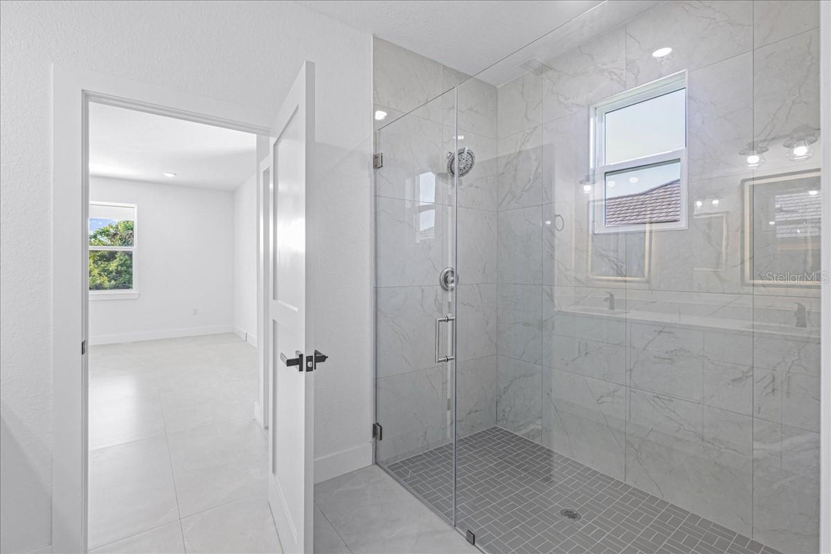 Image 18 of 40 For 8181 Tecumseh Circle