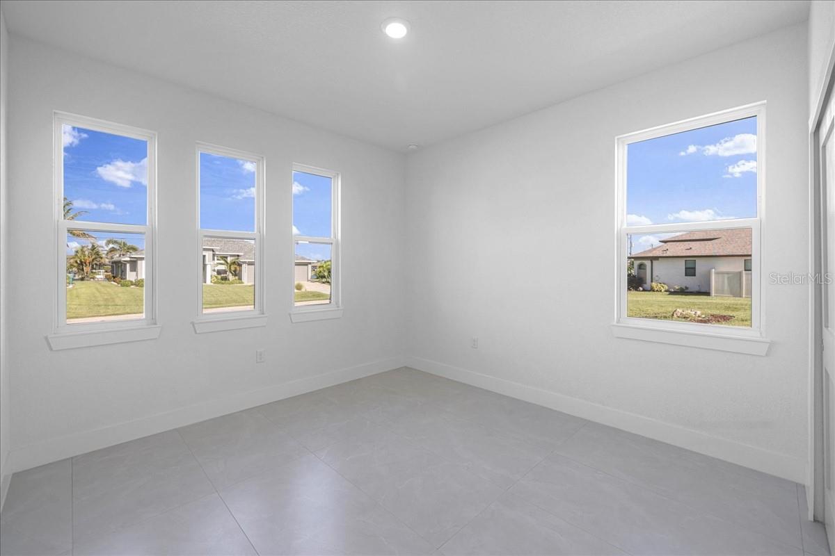 Image 21 of 40 For 8181 Tecumseh Circle