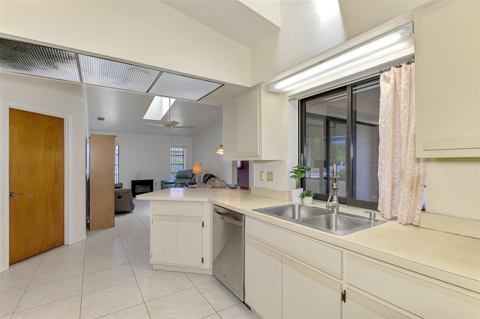 Image 16 of 73 For 5814 Jackson Lane