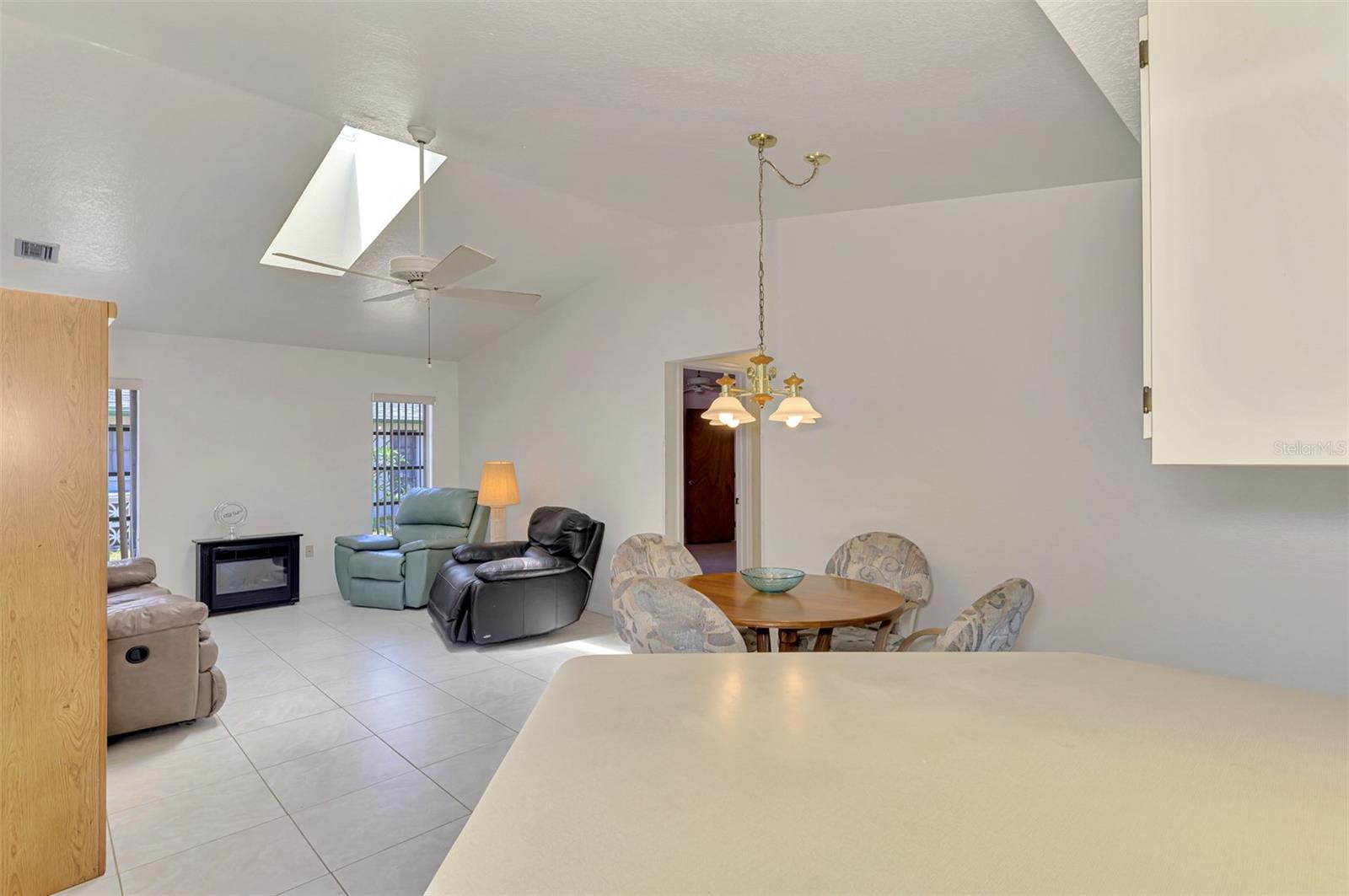 Image 21 of 73 For 5814 Jackson Lane