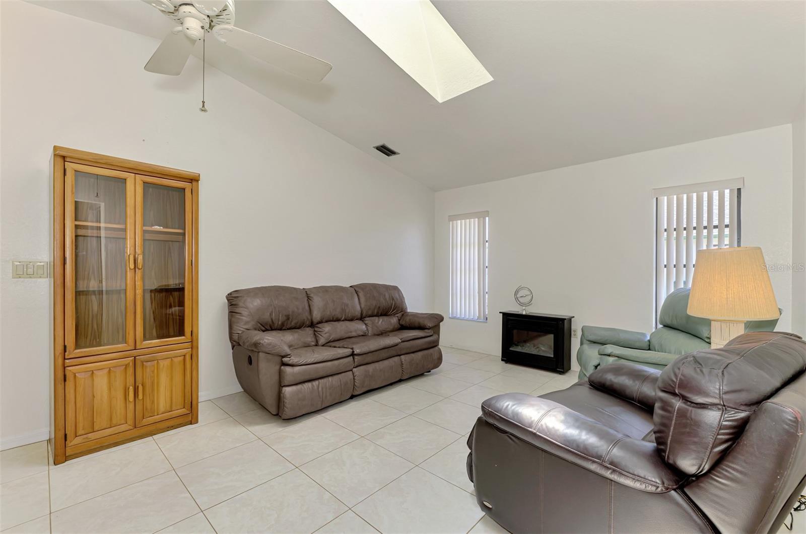 Image 23 of 73 For 5814 Jackson Lane