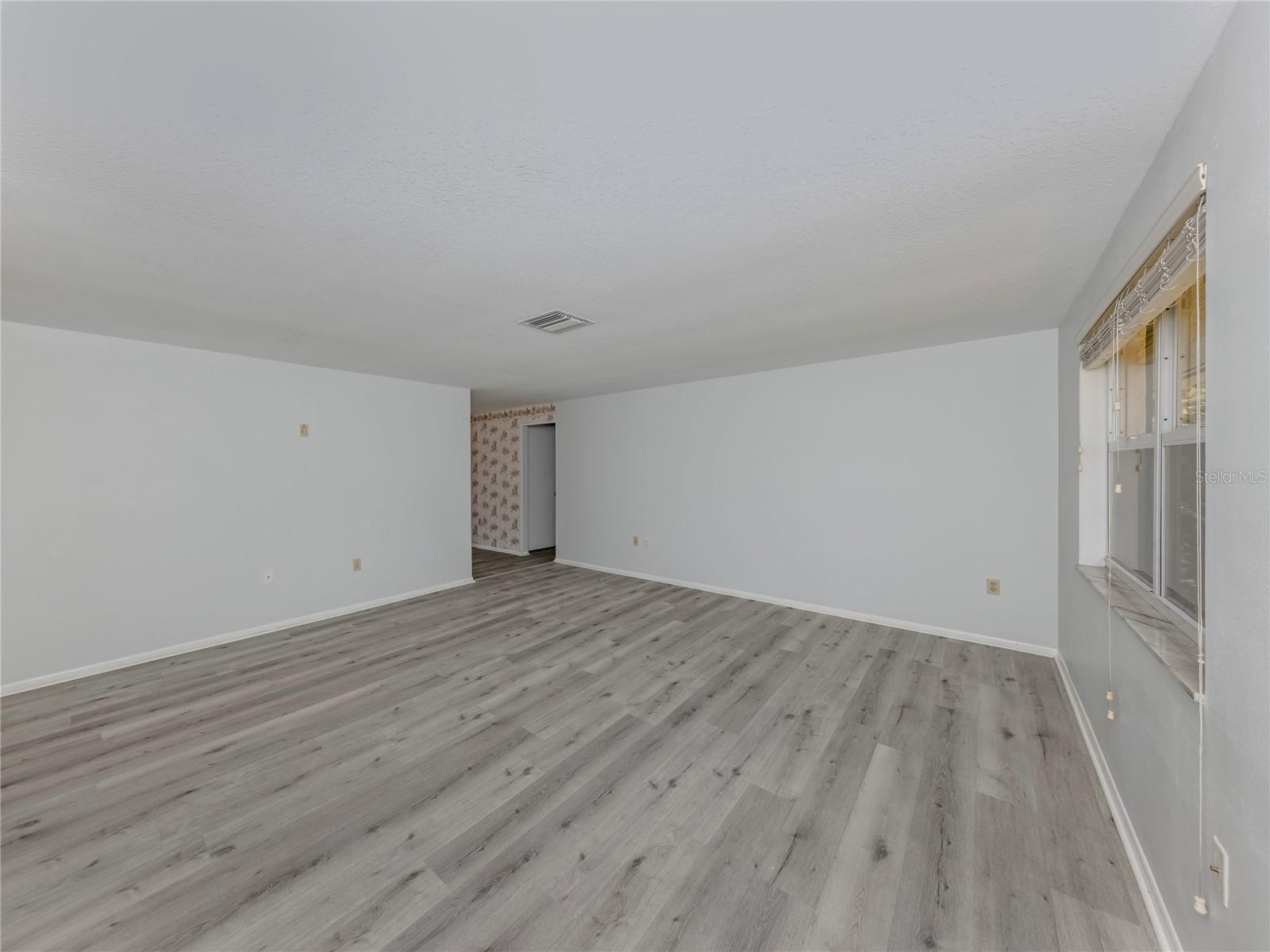 Image 6 of 33 For 320 Pavonia Road