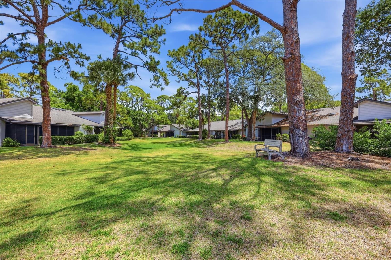 Image 21 of 28 For 4793 Oak Forest Drive W 46