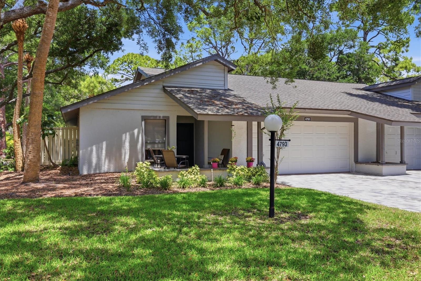 Image 26 of 28 For 4793 Oak Forest Drive W 46