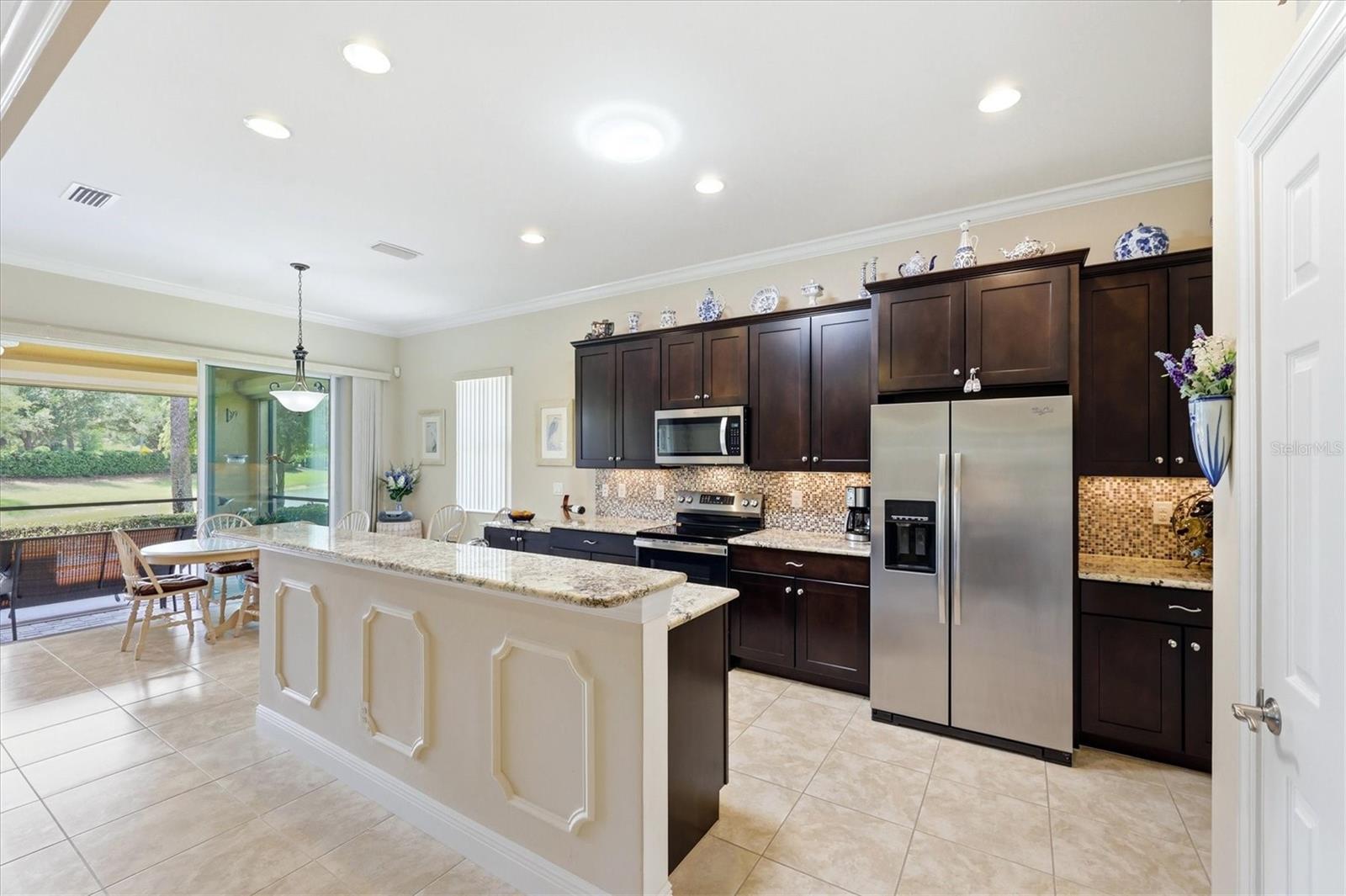 Image 12 of 99 For 345 Savona Way