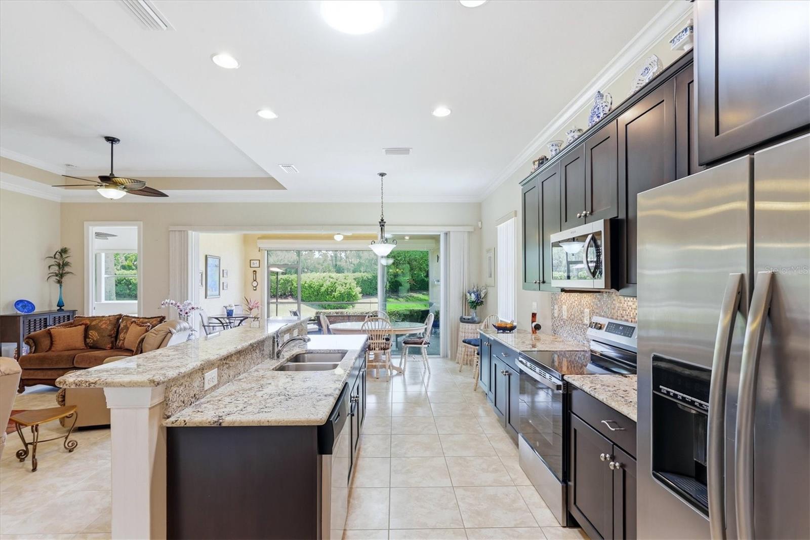 Image 14 of 99 For 345 Savona Way