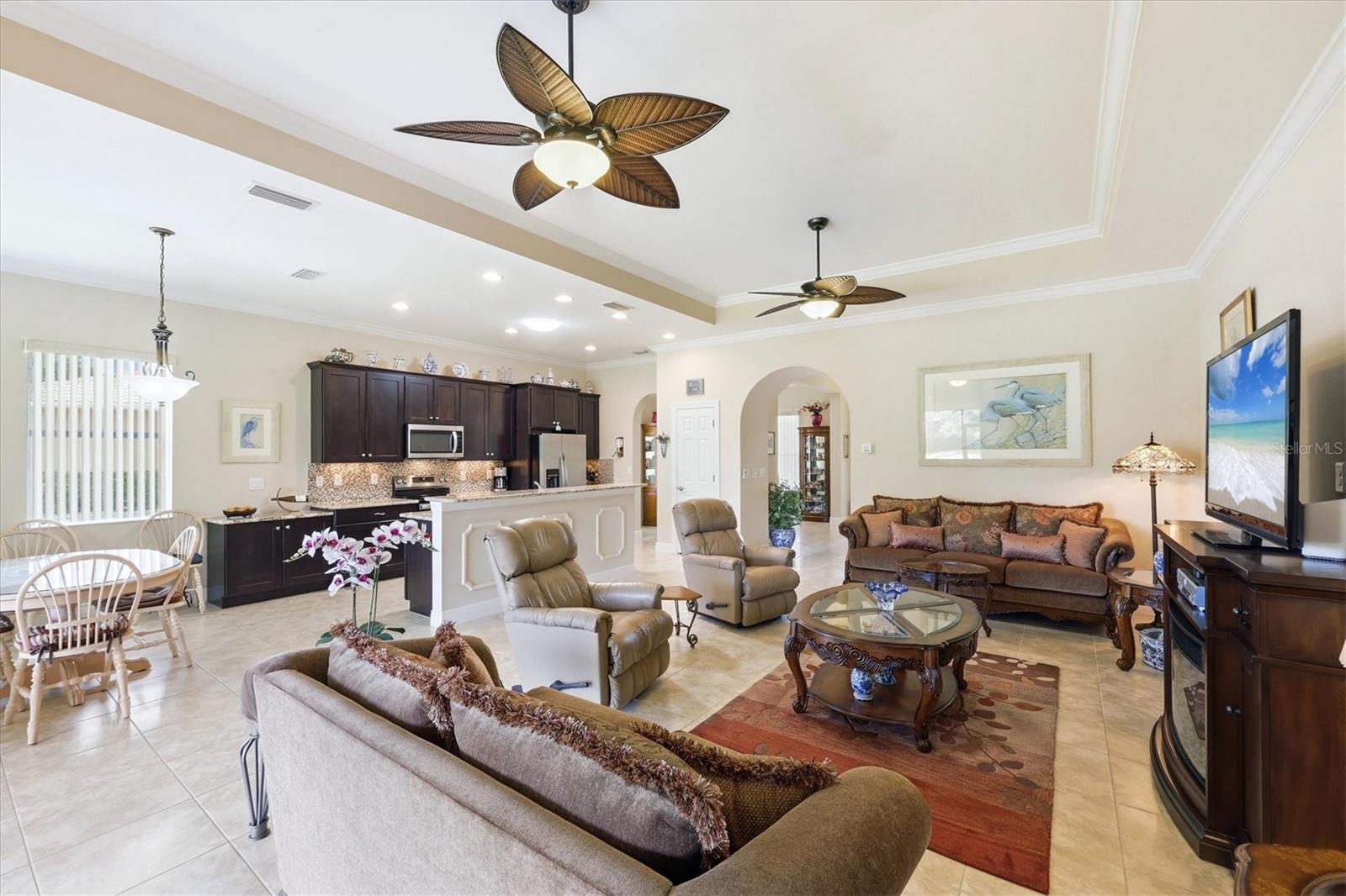 Image 37 of 99 For 345 Savona Way