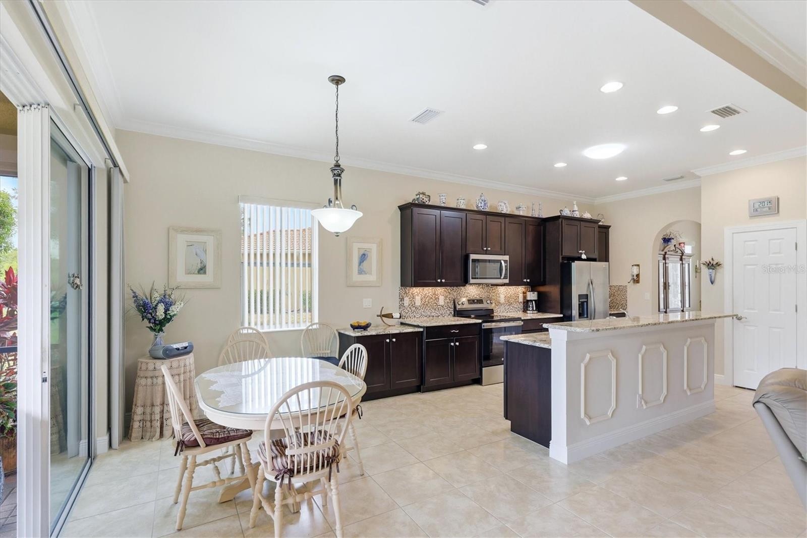Image 38 of 99 For 345 Savona Way