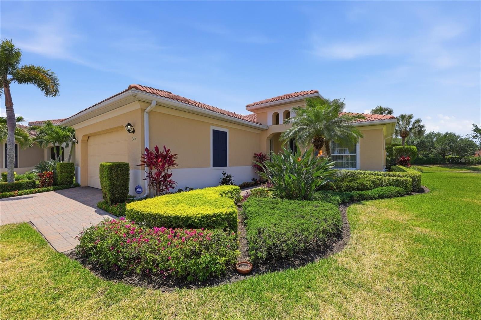 Image 4 of 99 For 345 Savona Way
