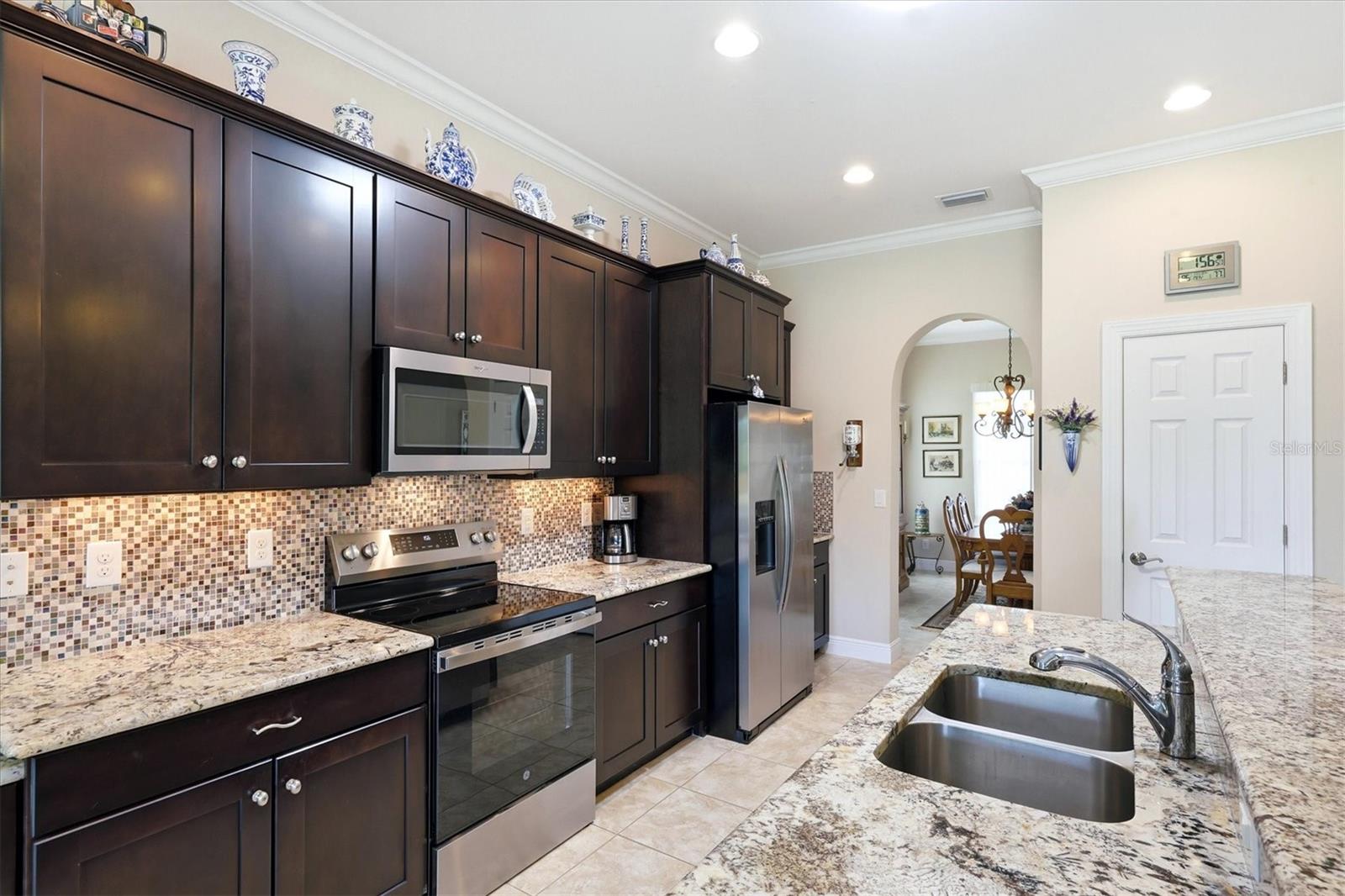 Image 41 of 99 For 345 Savona Way