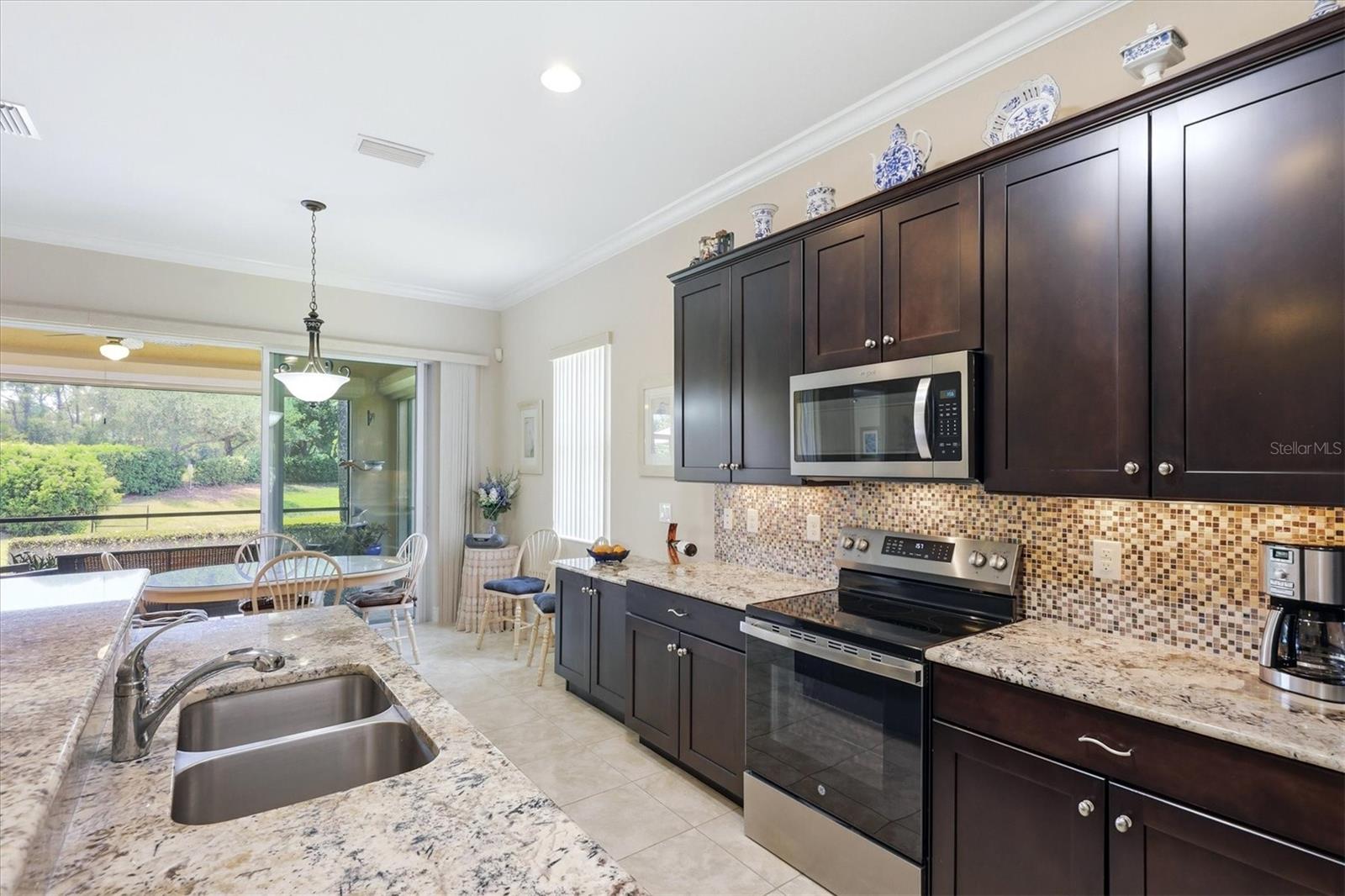 Image 42 of 99 For 345 Savona Way