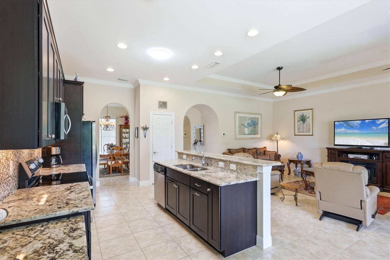 Image 43 of 99 For 345 Savona Way