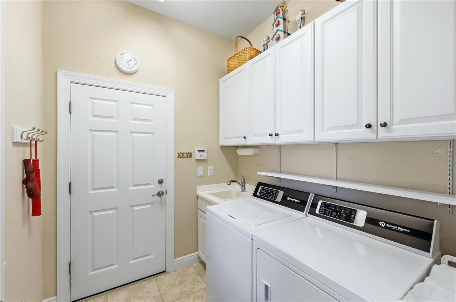 Image 50 of 99 For 345 Savona Way