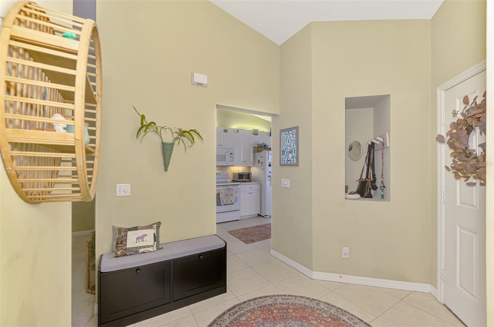 Image 16 of 70 For 900 Addington Court 203