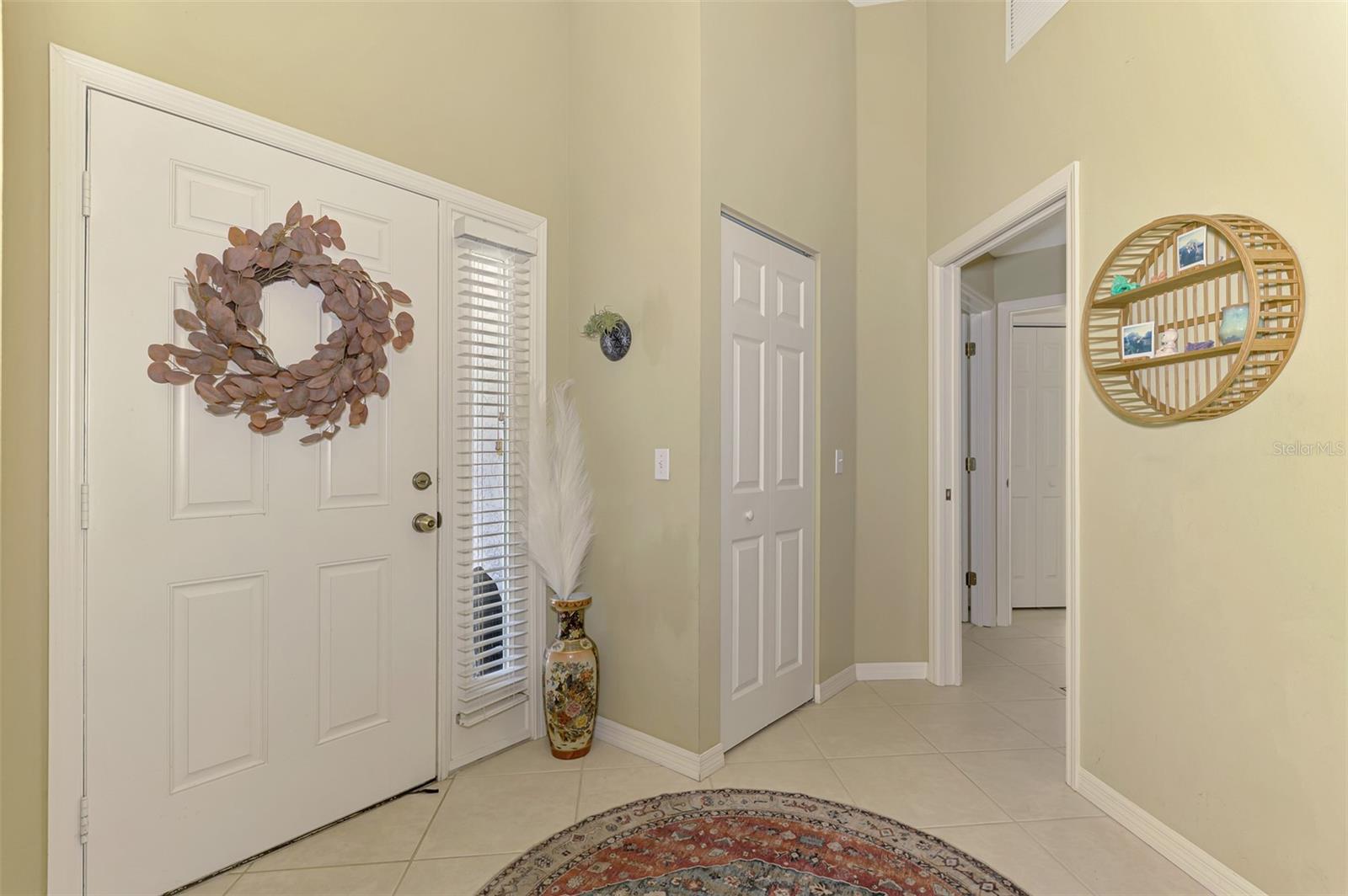 Image 18 of 70 For 900 Addington Court 203