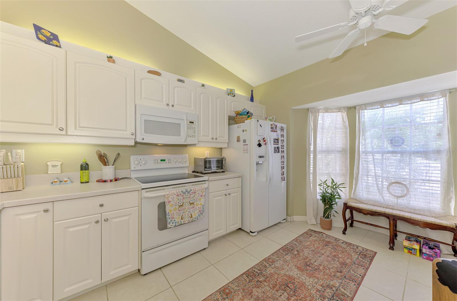 Image 34 of 70 For 900 Addington Court 203