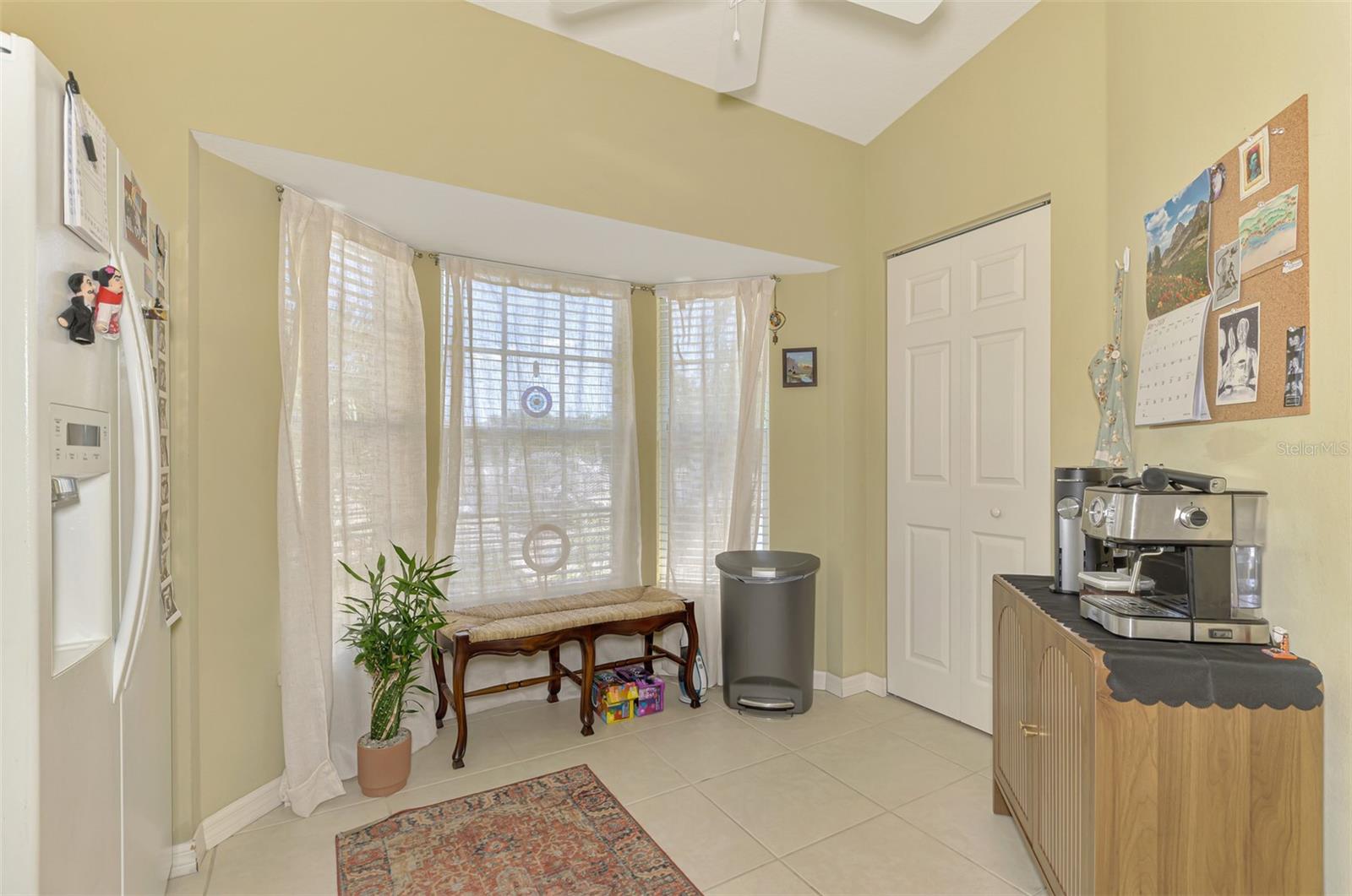 Image 36 of 70 For 900 Addington Court 203