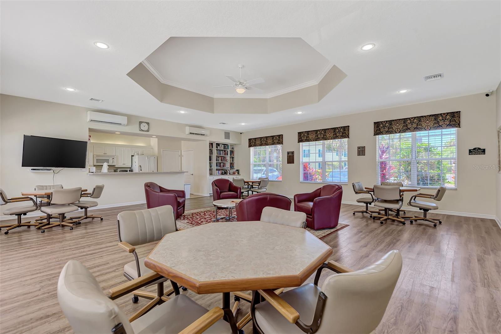 Image 67 of 70 For 900 Addington Court 203